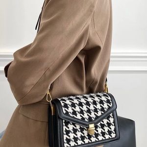 SHEIN Mini Houndstooth Bag
